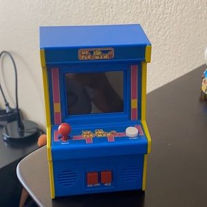 Ms pac man mini arcade game battery included